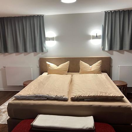 Haus Pia Executive Suites Friedrichshafen Exteriör bild
