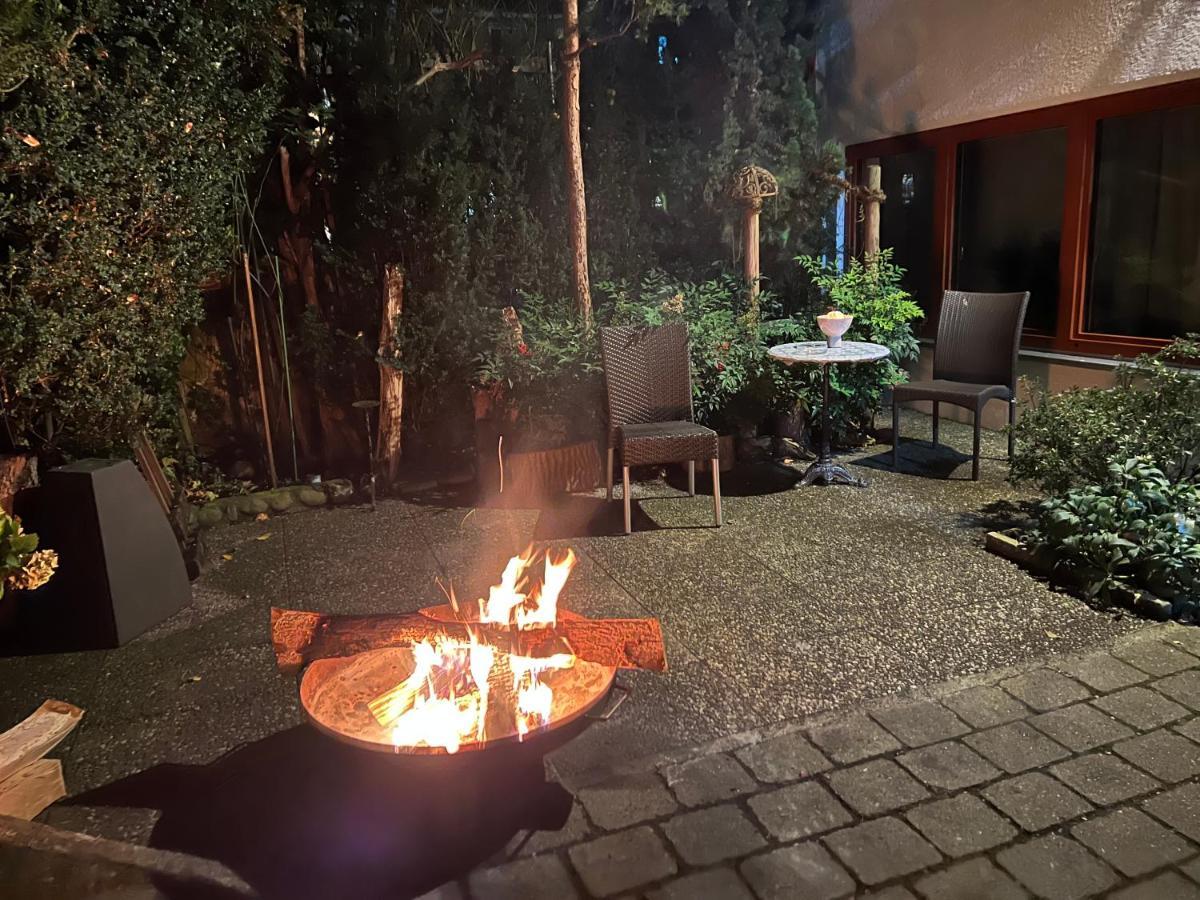 Haus Pia Executive Suites Friedrichshafen Exteriör bild